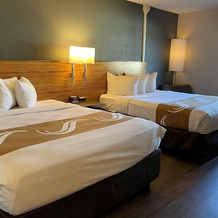 Quality Inn Frontier At Us Hwy 30 Clinton Exteriör bild