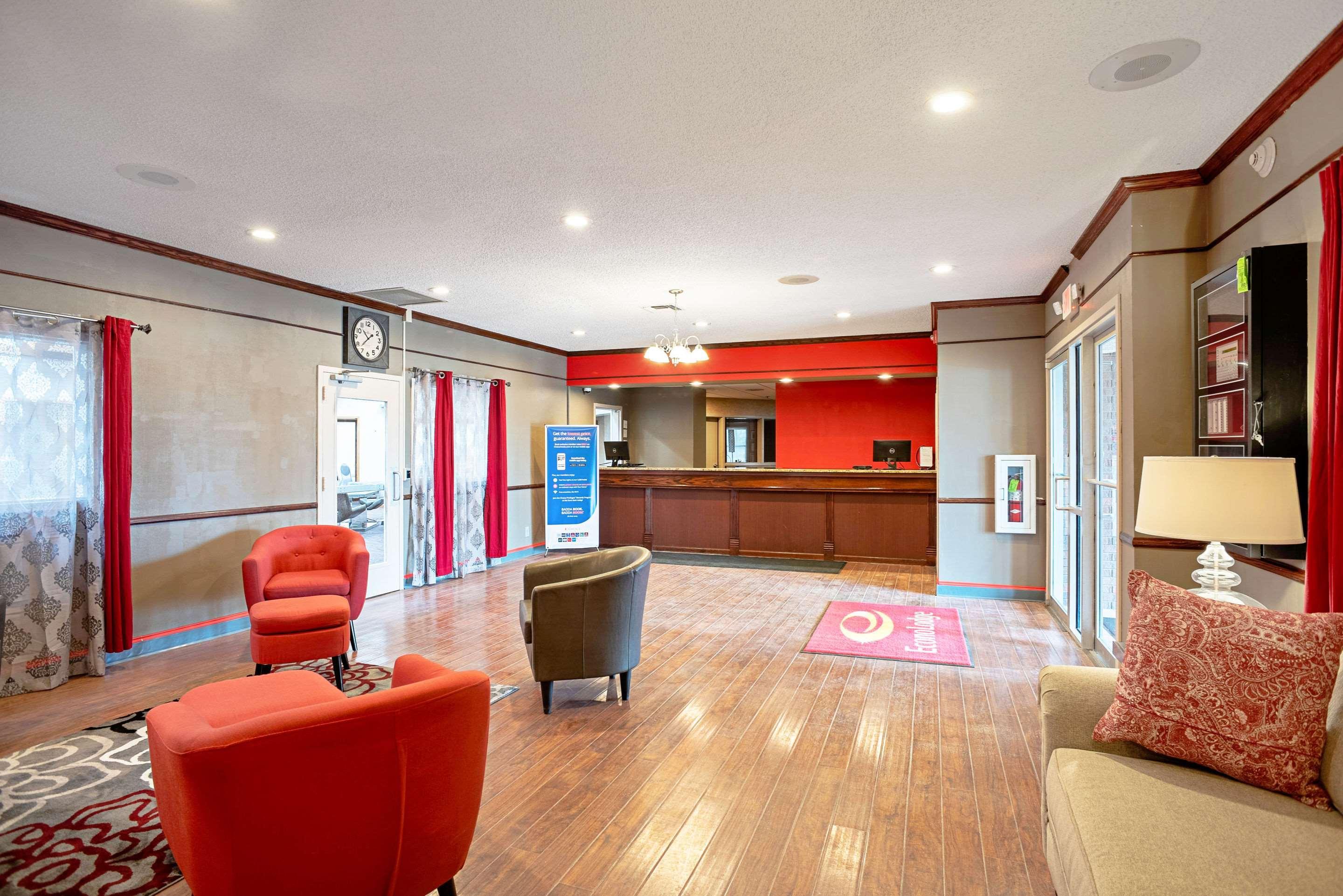 Quality Inn Frontier At Us Hwy 30 Clinton Exteriör bild