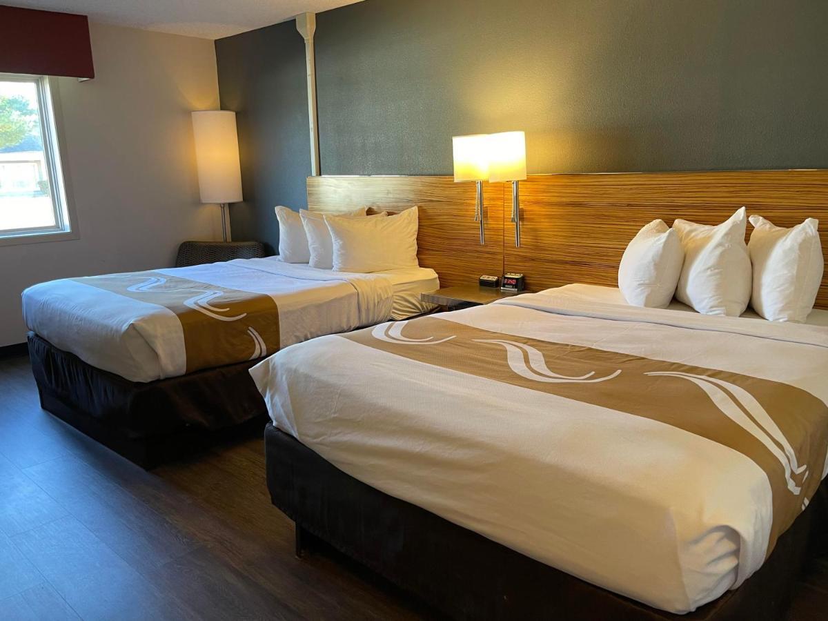 Quality Inn Frontier At Us Hwy 30 Clinton Exteriör bild