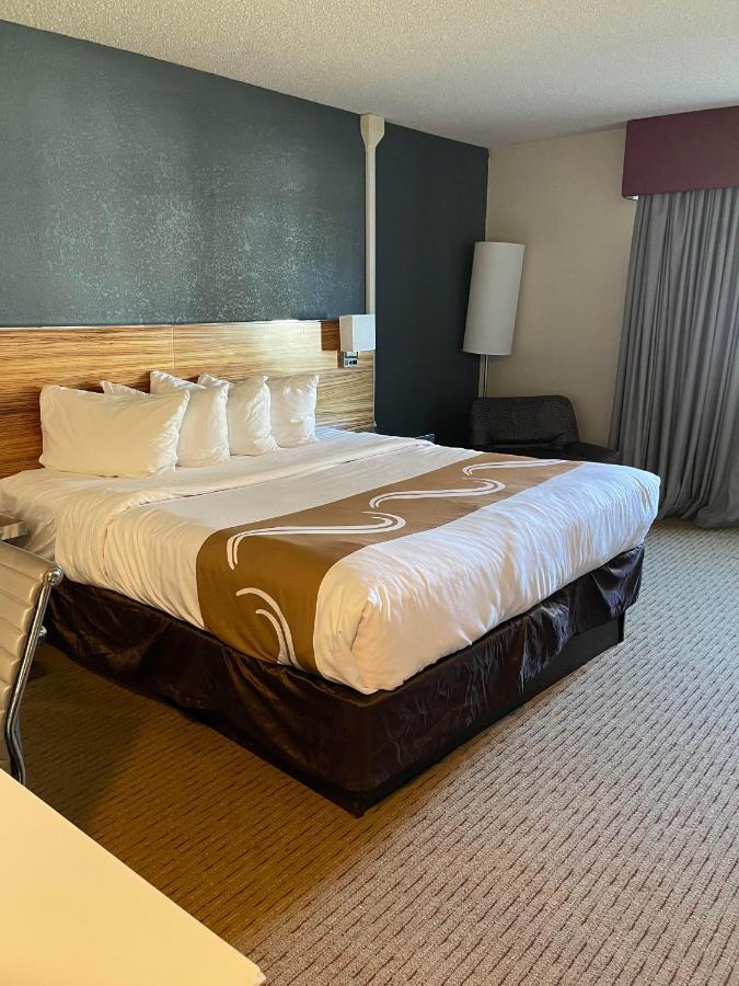 Quality Inn Frontier At Us Hwy 30 Clinton Exteriör bild