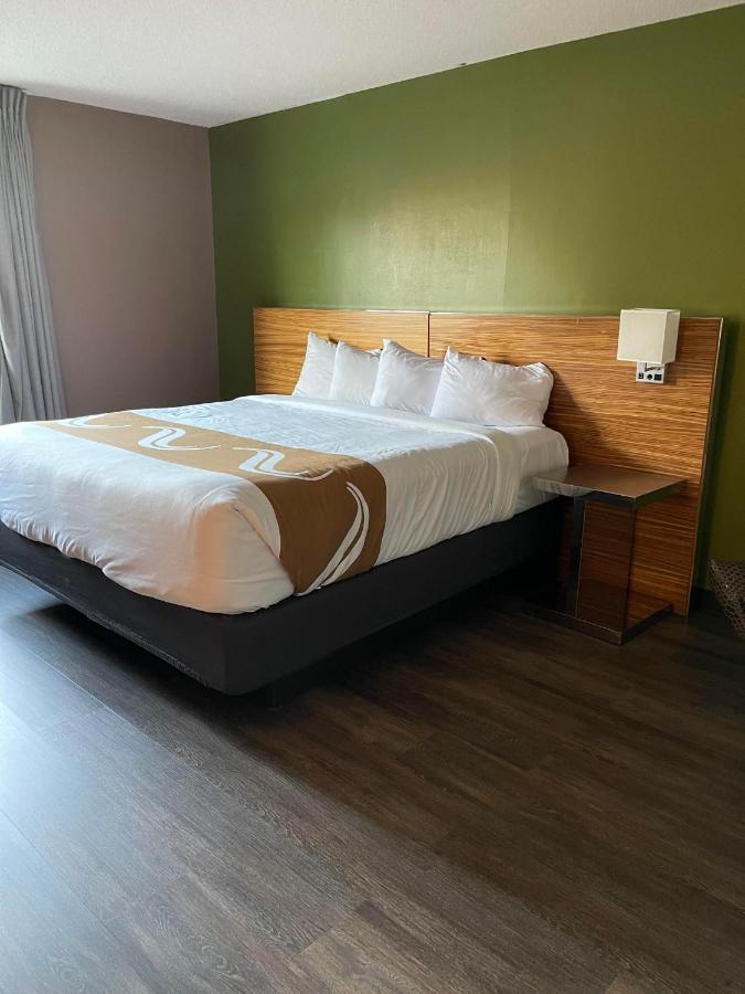Quality Inn Frontier At Us Hwy 30 Clinton Exteriör bild